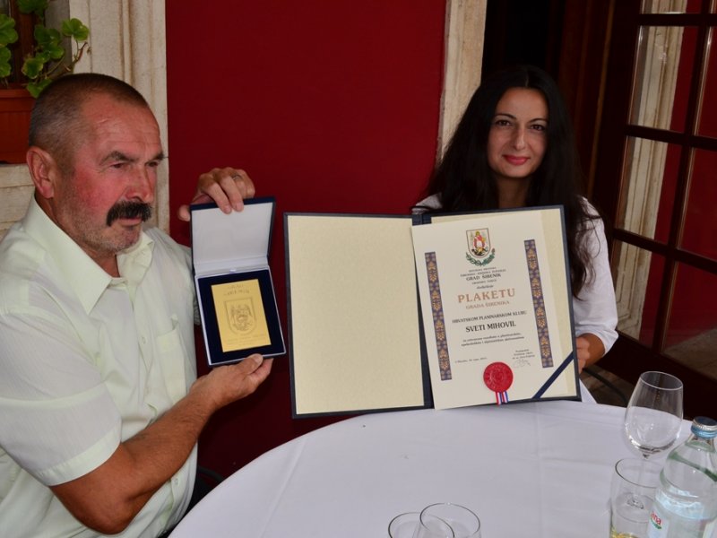 Uručena Plaketa Grada Šibenika za 2013. HPK Sveti Mihovil