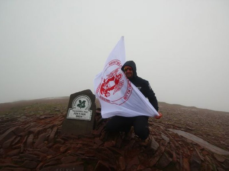 Na hrptu Crvenog Zmaja